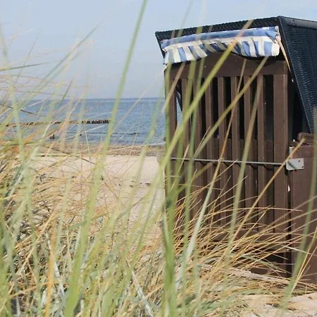 Holiday home With Fenced Garden Zierow